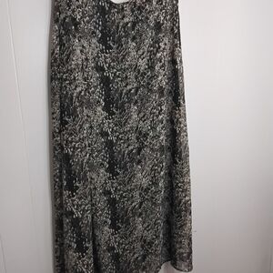 Daniel Rainn Black & Gray Printed Midi Skirt